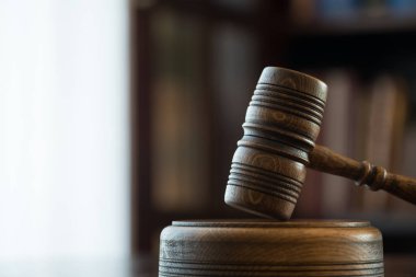 Hukuk ve adalet kavramı. Eski Kütüphane