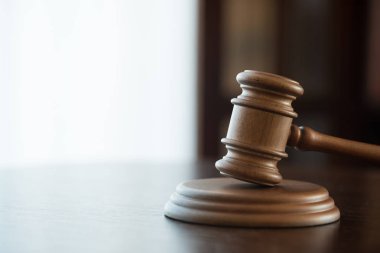 Hukuk ve adalet kavramı görüntü hukuk sembolleri ile