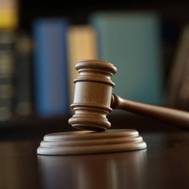 Hukuk ve adalet kavramı görüntü hukuk sembolleri ile