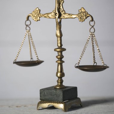 Hukuk ve adalet rustik konsepti, ölçek adalet