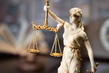 Hukuk sembollerde Avukatlık Bürosu