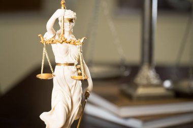 Hukuk sembollerde Avukatlık Bürosu