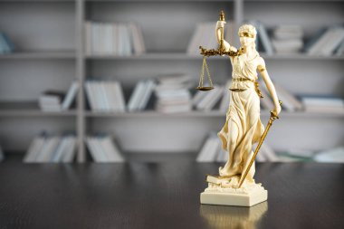boş denge holding kör Themis heykeli ölçekler, mitolojik Yunan tanrıçası, adalet sembolü