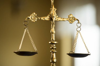  Avukatlar adaletin terazisi ile oda ofis