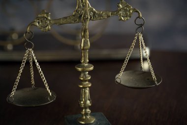  Avukatlar adaletin terazisi ile oda ofis