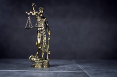 boş denge holding kör Themis heykeli ölçekler, mitolojik Yunan tanrıçası, adalet sembolü