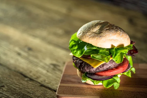 Fresh Tasty Cheeseburger Wooden Board Fast Food Concept — Stock Photo, Image