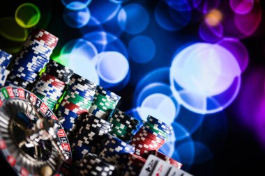  Casino arka plan, rulet tekerleği hareket oyun masada poker fişleri