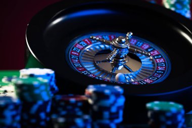  Casino arka plan, rulet tekerleği hareket oyun masada poker fişleri