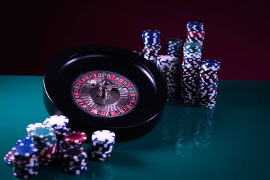  Casino arka plan, rulet tekerleği hareket oyun masada poker fişleri