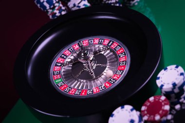  Casino arka plan, rulet tekerleği hareket oyun masada poker fişleri