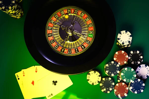 Casino Arka Plan Poker Fişleri Oyun Masa Rulet Tekerleği Hareket — Stok fotoğraf