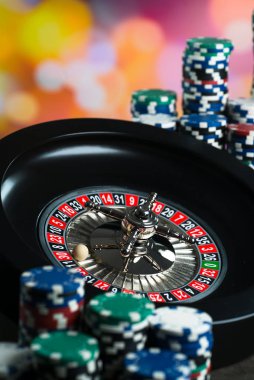  Casino arka plan, rulet tekerleği hareket oyun masada poker fişleri