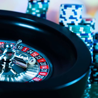  Casino arka plan, rulet tekerleği hareket oyun masada poker fişleri
