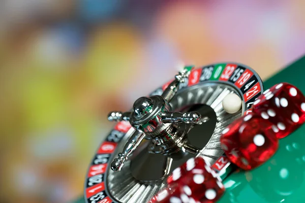 Casino Background Roulette Wheel Motion Dice Cubes — Stock Photo, Image