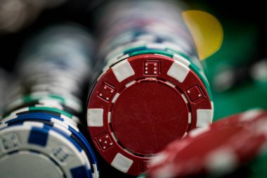 Renkli oyun poker yongaları yakın