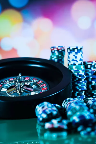 Casino Van Achtergrond Poker Chips Speeltafel Roulettewiel Beweging — Stockfoto