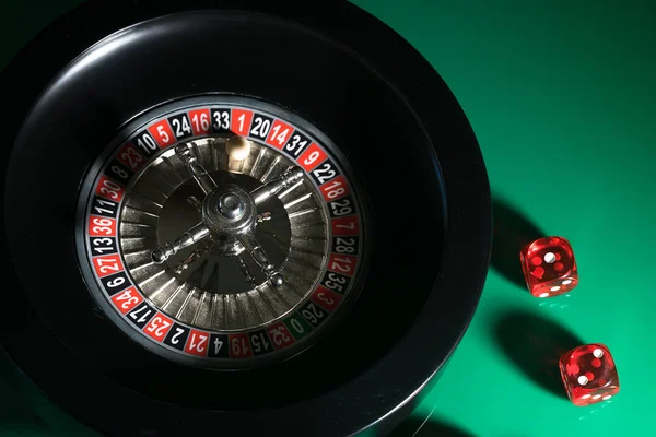 Casino Background Roulette Wheel Motion Dice Cubes — Stock Photo, Image