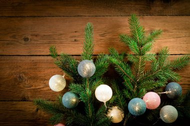 Yeni yıl ve yılbaşı süslemeleri. Kutlama yeni yıl kavramı.