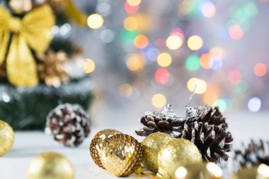 Parlak noel süslemeleri yakın çekim