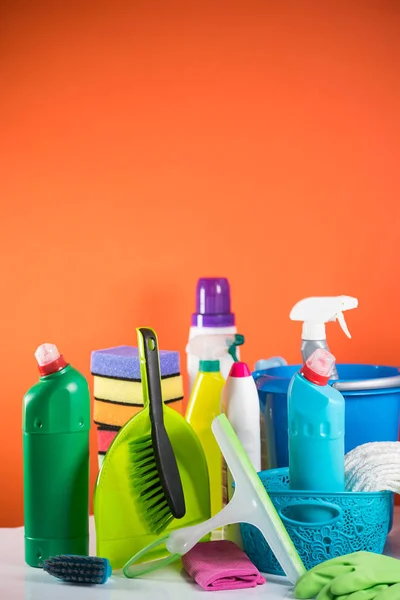 Σπίτι Καθαρισμού Έννοια Διάφορα Προϊόντα Καθαρισμού Θέση Για Την Τυπογραφία — Φωτογραφία Αρχείου