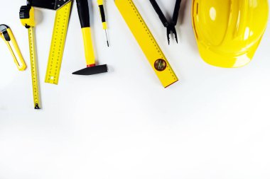 Sarı tamir ve inşaat için araçlar kümesi