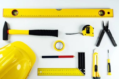 Sarı tamir ve inşaat için araçlar kümesi