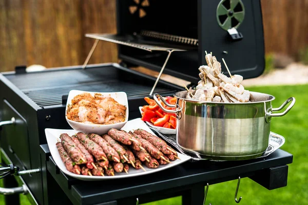 Camarones Apetitosos Carne Con Verduras Cocinando Parrilla —  Fotos de Stock