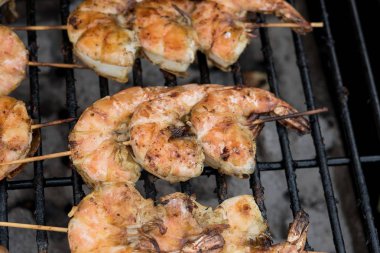 Baharat ile iştah açıcı taze karides