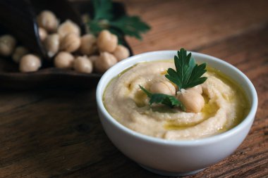 Humus taze nohut ve maydanoz, geleneksel Levanten daldırma ile