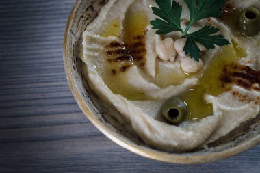 Humus taze nohut ve maydanoz, geleneksel Levanten daldırma ile