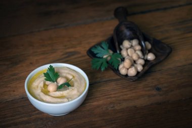 Humus taze nohut ve maydanoz, geleneksel Levanten daldırma ile