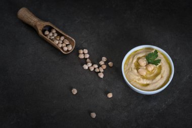 Humus kase, geleneksel Levanten DIP taze nohut ile