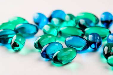 Renkli hap tedavisi için yakın çekim.