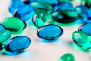 Renkli hap tedavisi için yakın çekim.