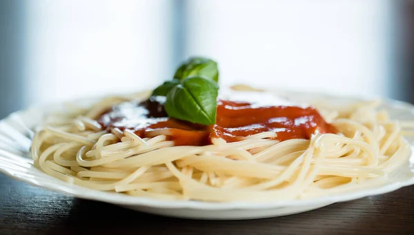 Italian Pasta Tomato Sauce Basil Leaves — Stock Photo, Image