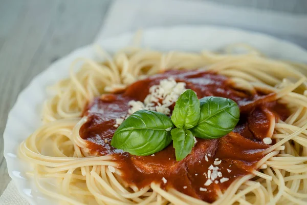 Italian Pasta Tomato Sauce Basil Leaves — Stock Photo, Image