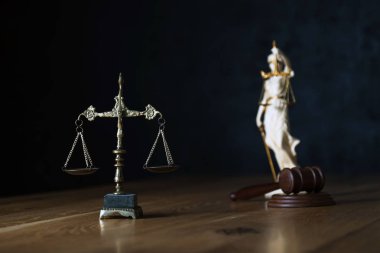 Hukuk ve Adalet, Kör Tanrıça Themis 'in Heykeli.