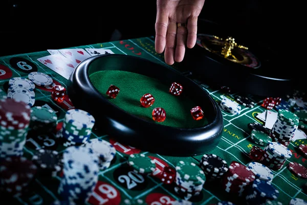 Man Playing Gambling Games Casino Closeup — Stock Photo, Image