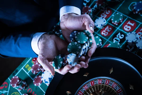Man Playing Gambling Games Casino Closeup — Stock Photo, Image