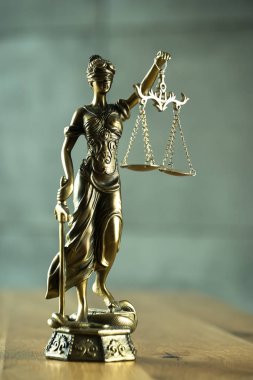 Hukuk ve Adalet, Kör Tanrıça Themis 'in Heykeli.