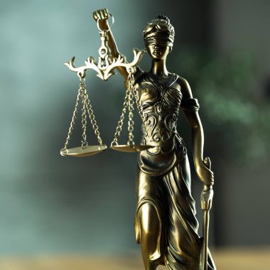Hukuk ve Adalet, Kör Tanrıça Themis 'in Heykeli.