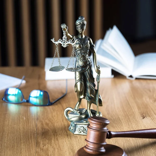 Закон Справедливость Статуя Слепой Богини Фемиды — стоковое фото