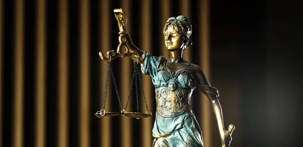 Prawo Sprawiedliwość Posąg Ślepej Bogini Themis — Zdjęcie stockowe