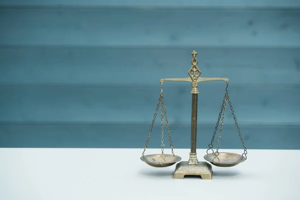 Sluiten Van Balansschalen Gewichtsbalans Begrip Recht Recht — Stockfoto