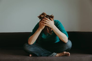 stresli kadın, umutsuzluk ve depresyon