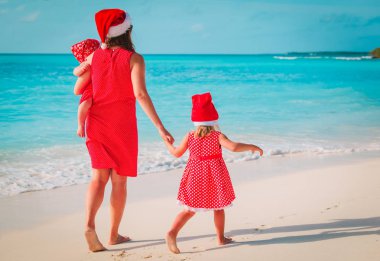 Çocuklar Noel tatil Sahilde ile mutlu anne