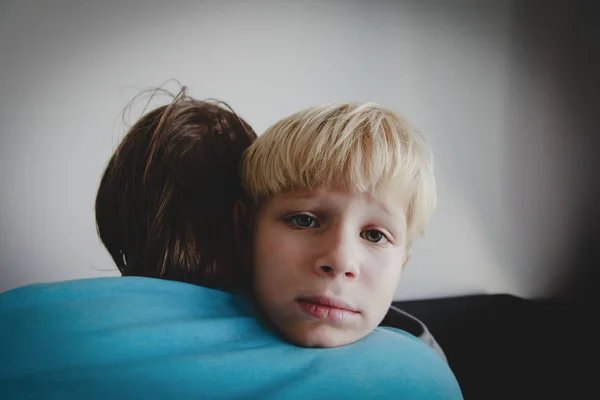 Father comforting sad stressed child, parenting, sorrow — Stock Photo, Image