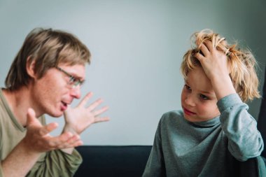 baba ve çocuk anlaşmazlığı, baba ve oğul tartışması