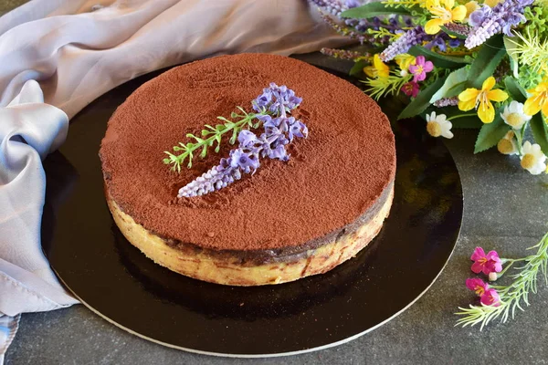 Torta senza cottura, base biscotto con ganascia di cioccolato — Foto Stock